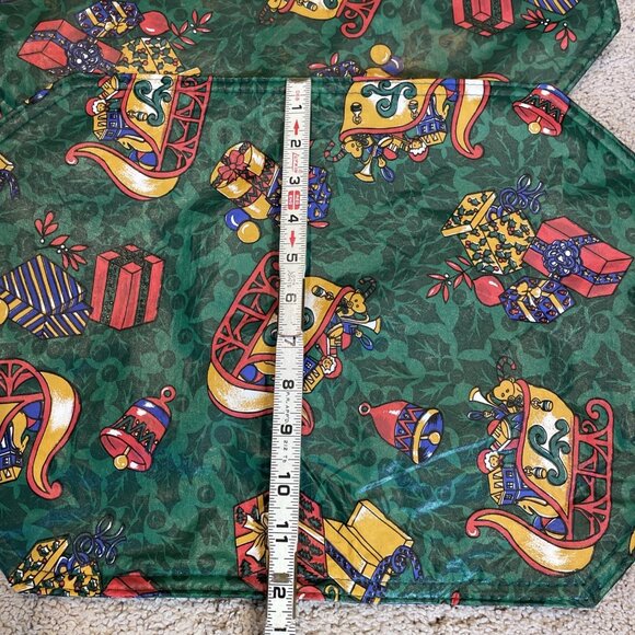 4 Vintage Vinyl Christmas Placemats Colorful Reversible Holiday Sleigh Toys - Picture 5 of 5